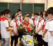 球场上的女英雄,激情战斗赢得掌声的简单介绍 球场上的女英雄,激情战斗赢得掌声的简单介绍